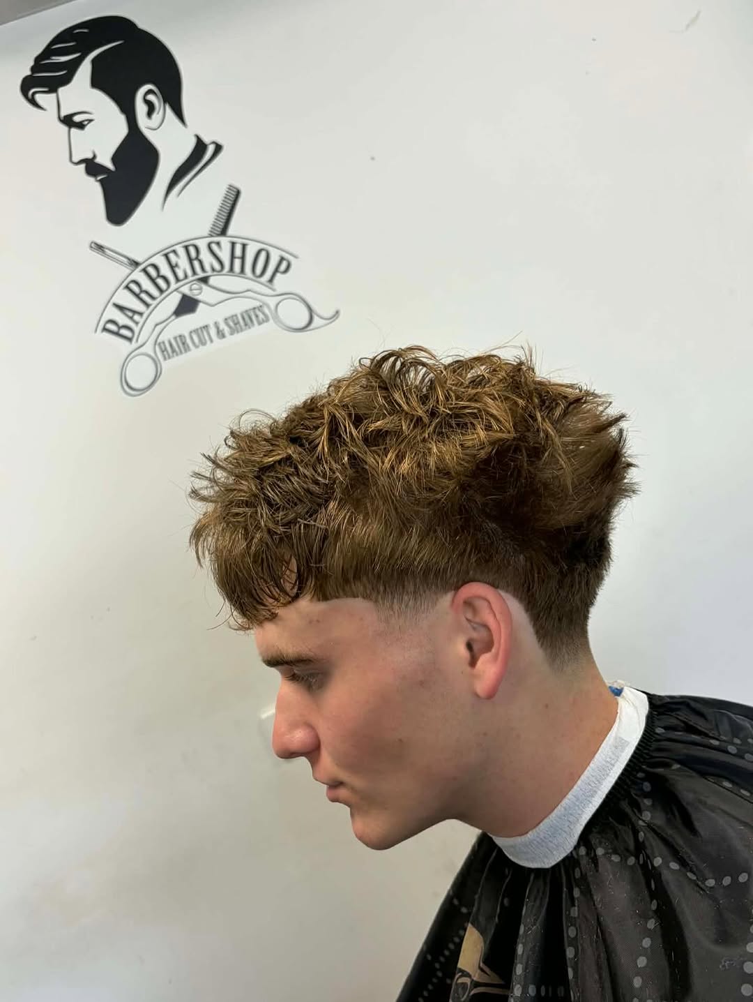 Textured crop with low fade